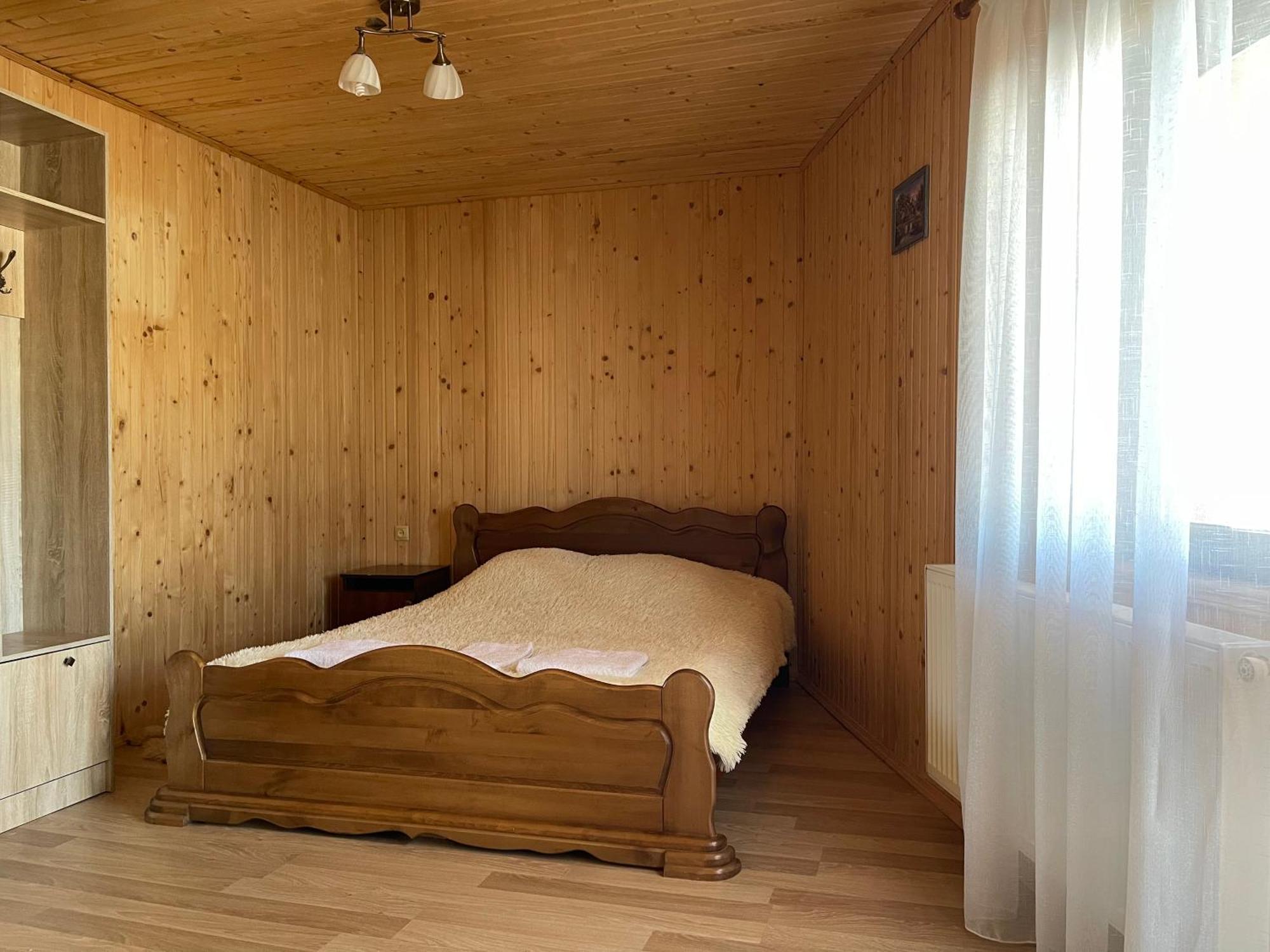 ラーゼシュチュナ Дзвін Карпатヴィラ 部屋 写真