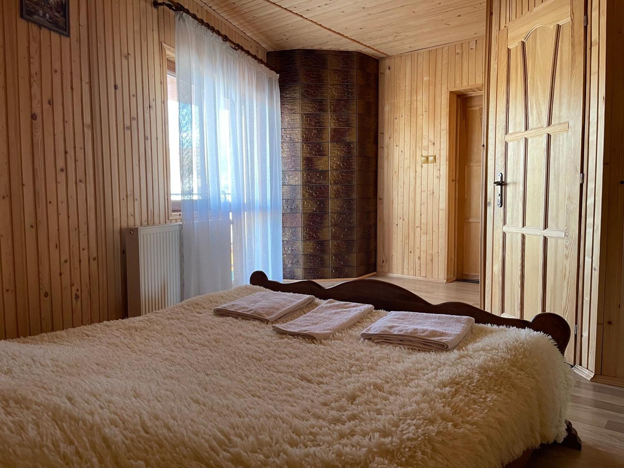 ラーゼシュチュナ Дзвін Карпатヴィラ 部屋 写真
